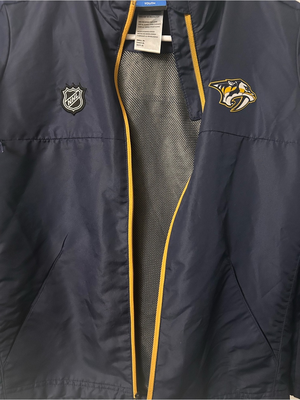 Nashville Predators Youth Jacket NHL Full Zip Lightweight Windbreaker - Picture 6 of 7